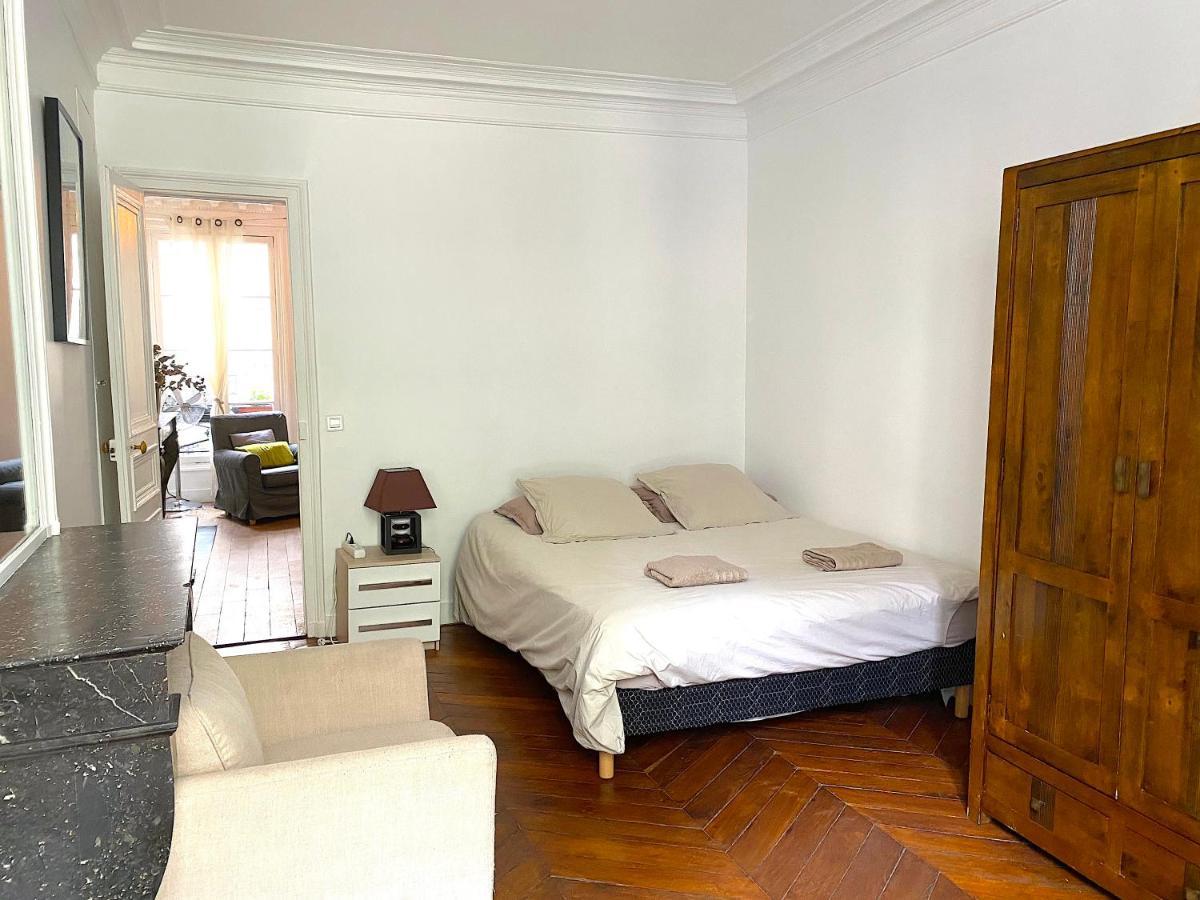 Real Parisian Apartment With 2 Bedrooms And Ac Экстерьер фото